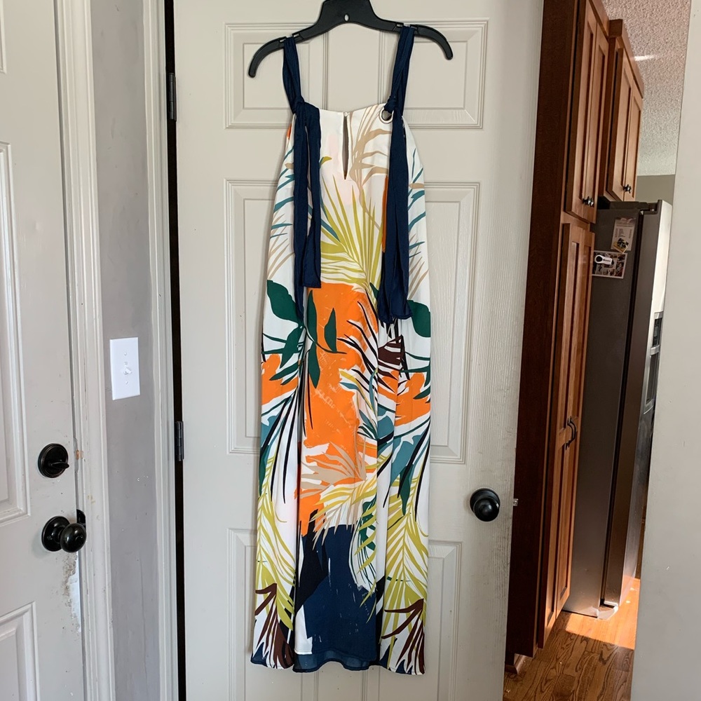Dress - Picture 6 of 7